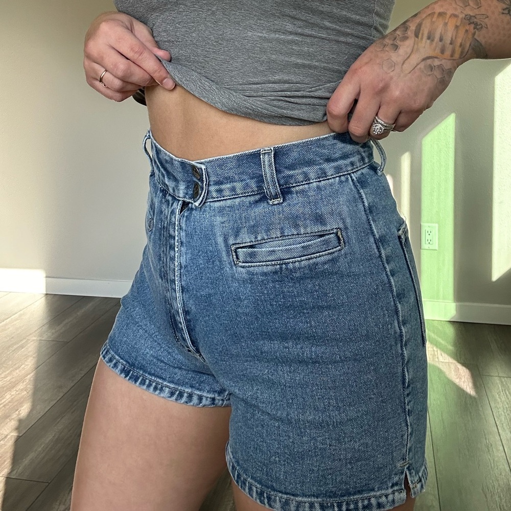 Vintage Look Denim Shorts Xhilaration Brand Women’s Jean Shorts Hi Rise Size 7